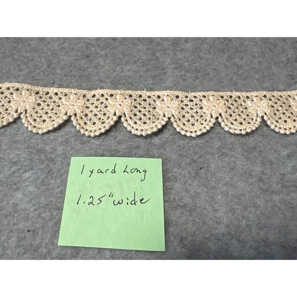 Vintage Beige Crochet Lace Trim 1.25" wide Floral Scalloped Edging 1 yard Long C - Picture 4 of 5